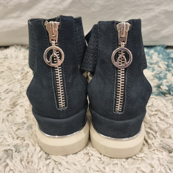 Wishbone Penelope black leather sandals women's size 7.5 US - Picture 4 of 7